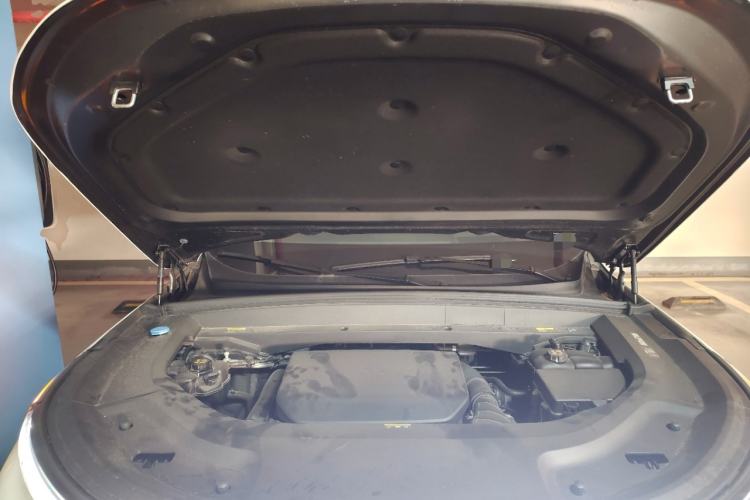 Used Li Auto L9 2023 Pro Model Engine Bay
