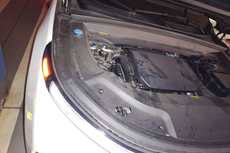 Used Li Auto L9 2023 Pro Model Engine Bay Right