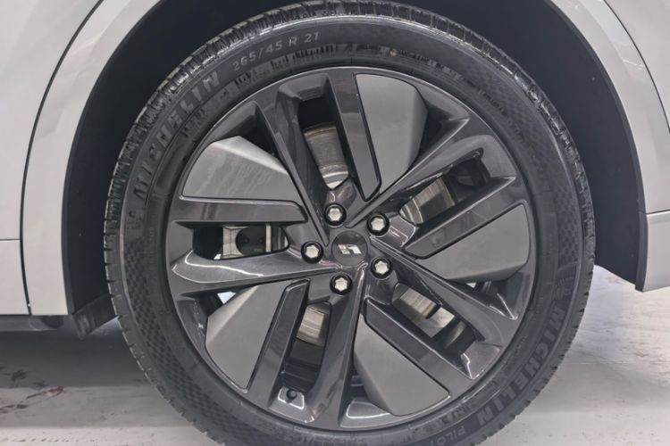 Used Li Auto L9 2023 Pro Model Exterior 5