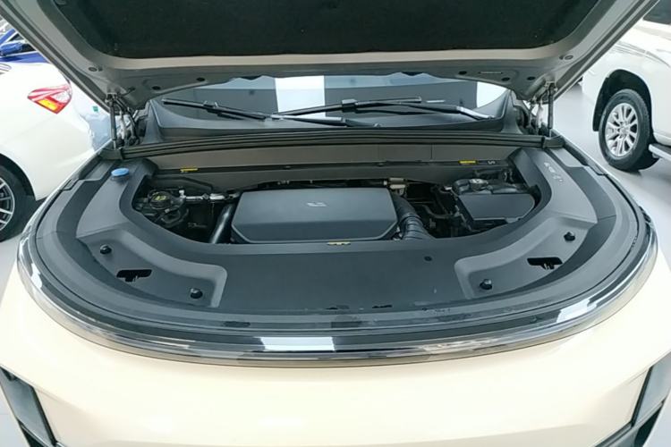 Used Li Auto L9 2023 Pro Model Engine Bay