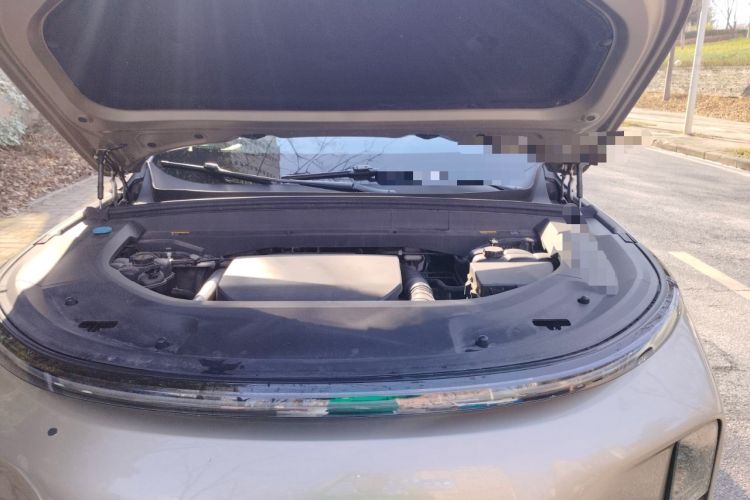 Used Li Auto L9 2023 Pro Model Engine Bay