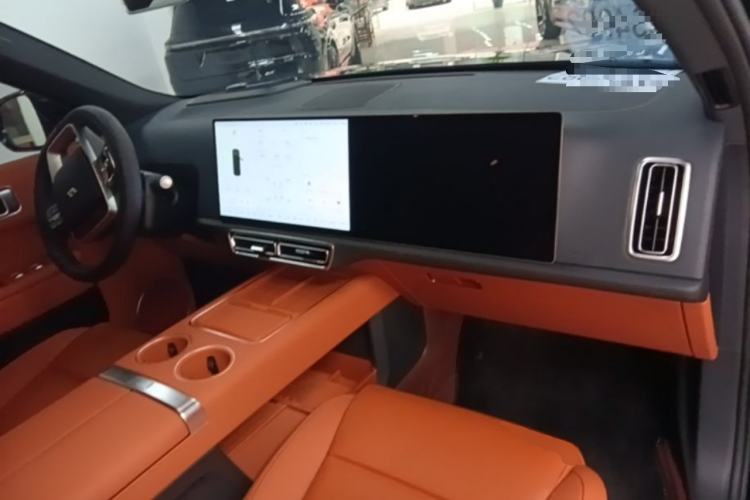 Used Li Auto L9 2024 Ultra Model Center Console