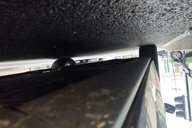 Used Li Auto L9 2024 Ultra Model Chassis Front Right