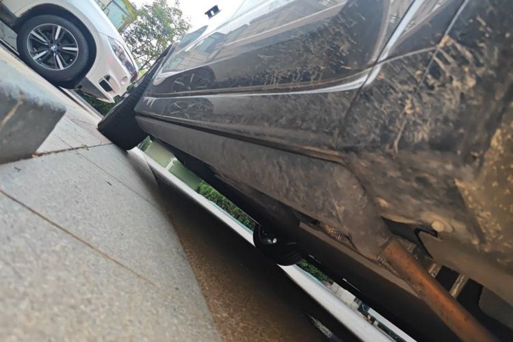 Used Li Auto L9 2024 Ultra Model Chassis Front Right