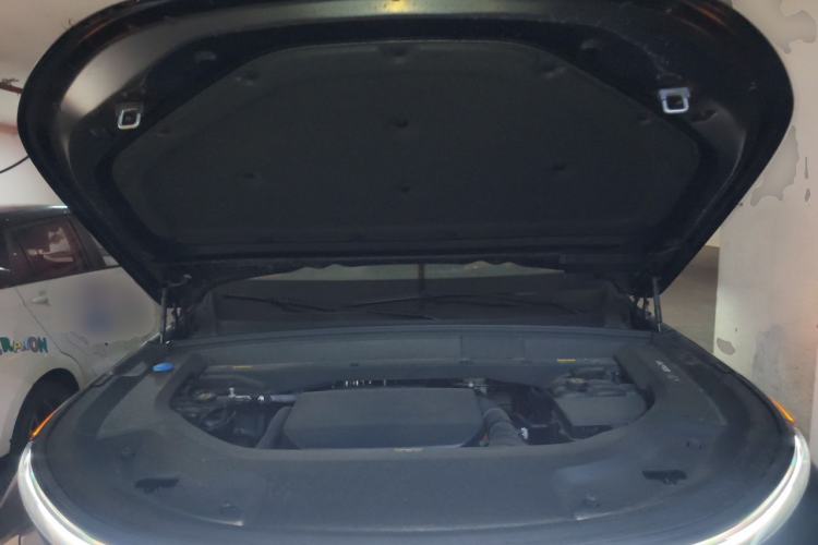 Used Li Auto L9 2024 Pro Model Engine Bay