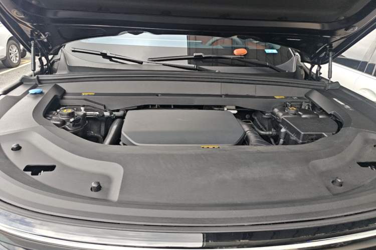 Used Li Auto L9 2024 Ultra Model Engine Bay