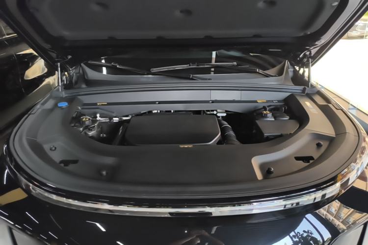 Used Li Auto L9 2024 Ultra Model Engine Bay