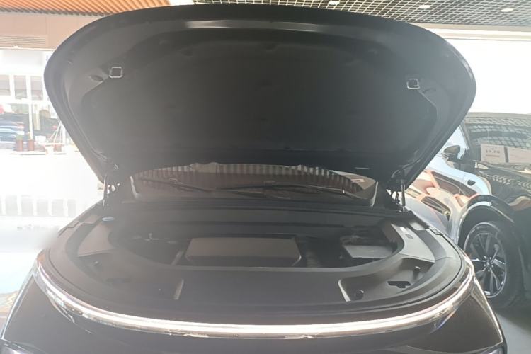 Used Li Auto L9 2024 Ultra Model Engine Bay