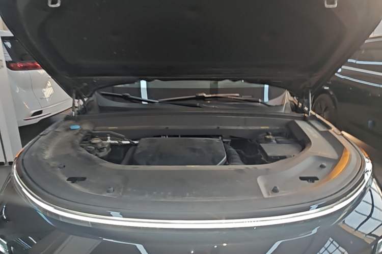 Used Li Auto L9 2024 Ultra Model Engine Bay