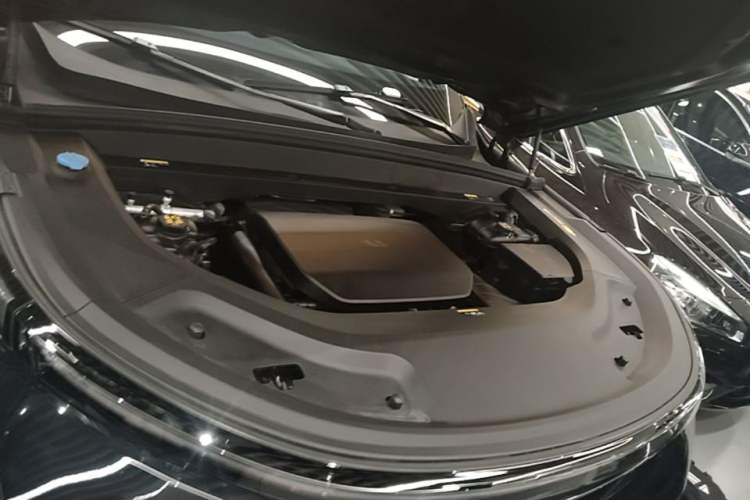 Used Li Auto L9 2024 Ultra Model Engine Bay