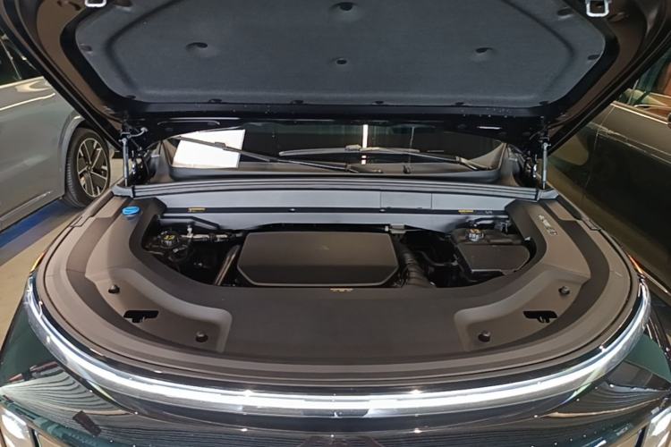Used Li Auto L9 2024 Ultra Model Engine Bay