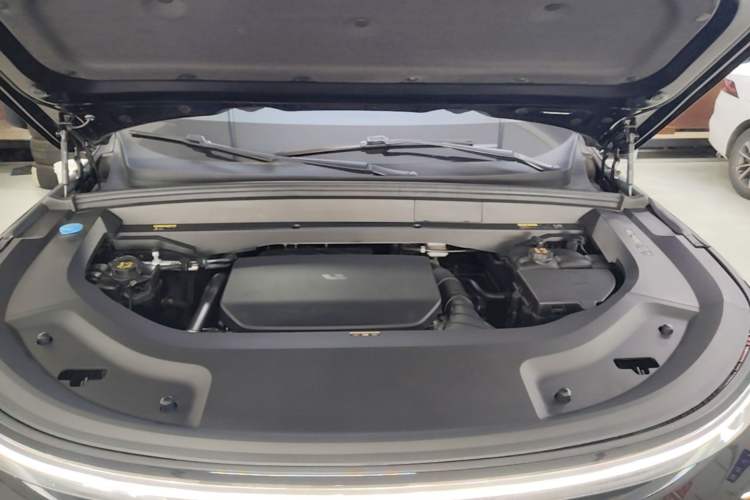 Used Li Auto L9 2024 Ultra Model Engine Bay
