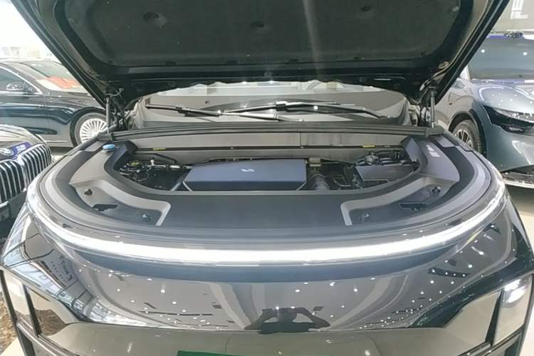 Used Li Auto L9 2024 Ultra Model Engine Bay