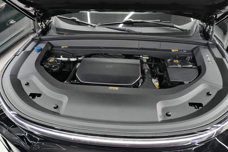Used Li Auto L9 2024 Ultra Model Engine Bay