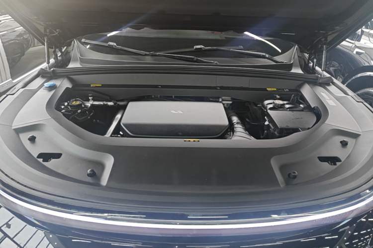 Used Li Auto L9 2024 Ultra Model Engine Bay