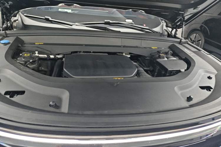 Used Li Auto L9 2024 Ultra Model Engine Bay