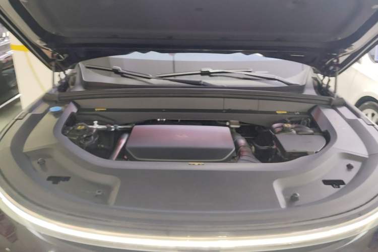 Used Li Auto L9 2024 Ultra Model Engine Bay