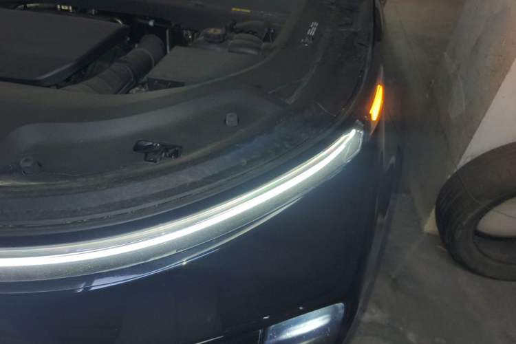 Used Li Auto L9 2024 Pro Model Engine Bay Left