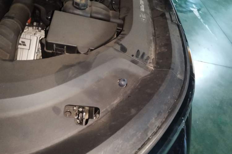 Used Li Auto L9 2024 Ultra Model Engine Bay Left