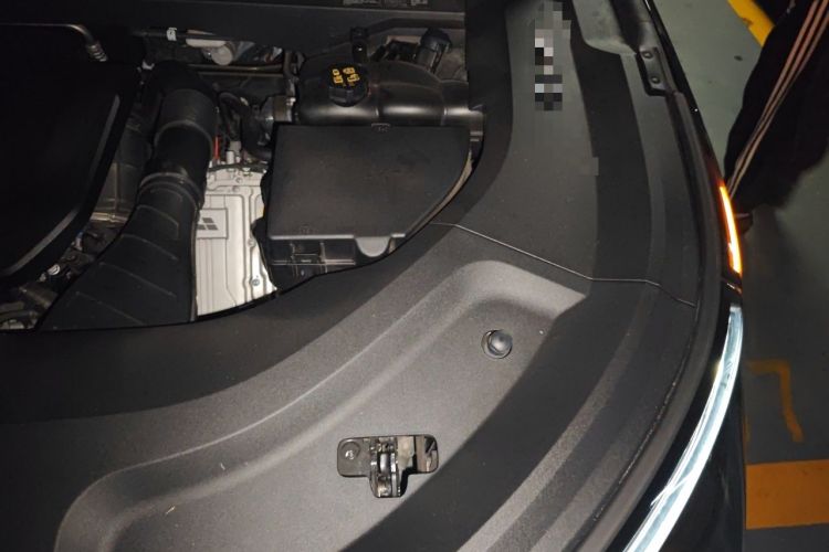 Used Li Auto L9 2024 Ultra Model Engine Bay Left