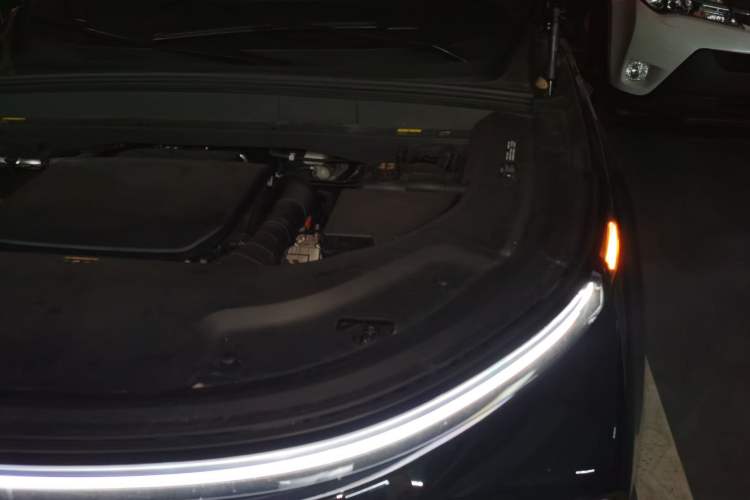 Used Li Auto L9 2024 Ultra Model Engine Bay Left