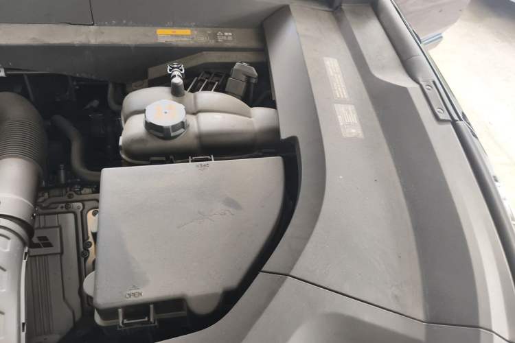 Used Li Auto L9 2024 Pro Model Engine Bay Left