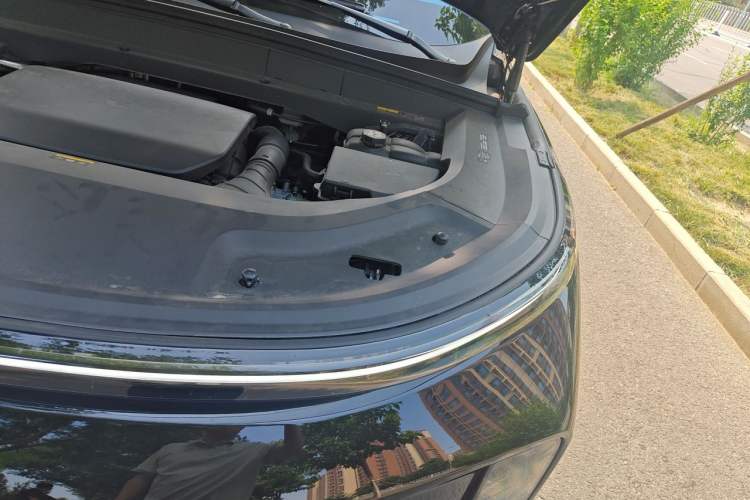 Used Li Auto L9 2024 Ultra Model Engine Bay Left
