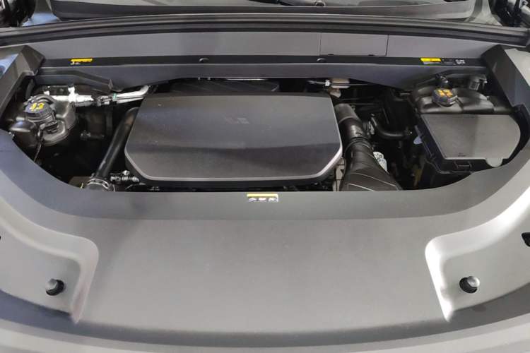 Used Li Auto L9 2024 Ultra Model Engine Bay