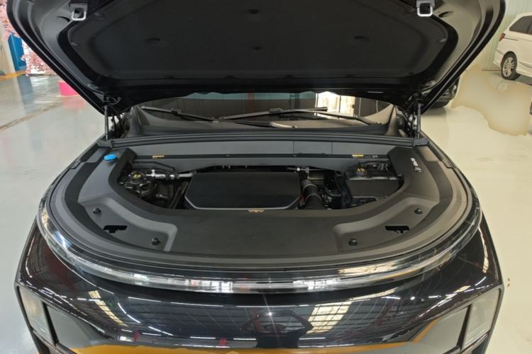 Used Li Auto L9 2024 Pro Model Engine Bay