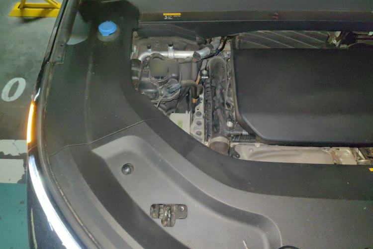 Used Li Auto L9 2024 Pro Model Engine Bay Right