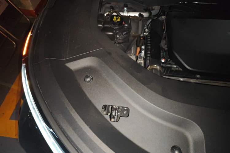Used Li Auto L9 2024 Ultra Model Engine Bay Right