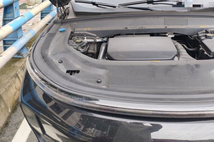Used Li Auto L9 2024 Pro Model Engine Bay Right