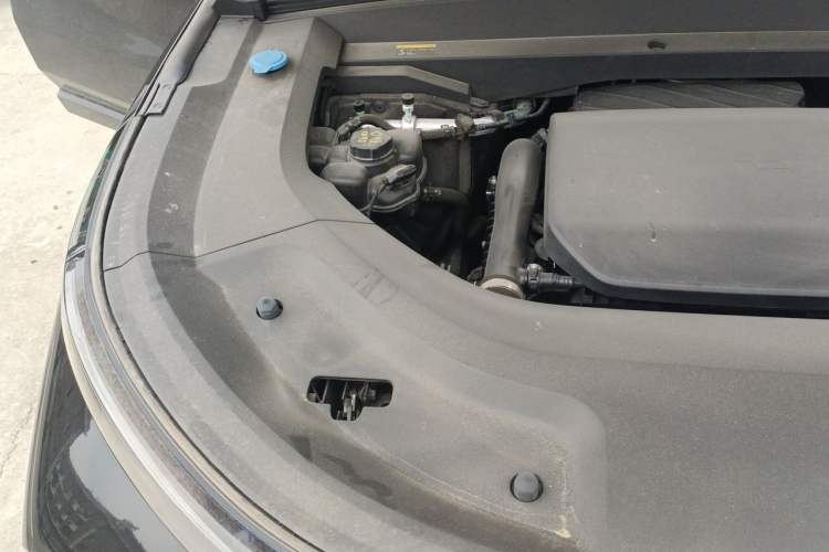 Used Li Auto L9 2024 Ultra Model Engine Bay Right