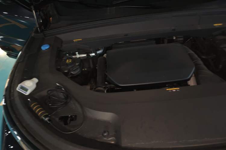 Used Li Auto L9 2024 Pro Model Engine Bay Right