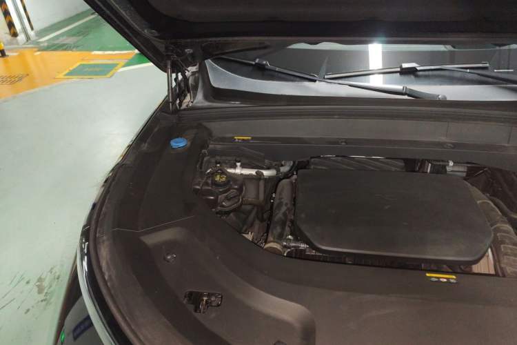 Used Li Auto L9 2024 Pro Model Engine Bay Right