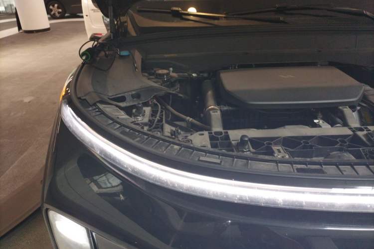 Used Li Auto L9 2024 Ultra Model Engine Bay Right