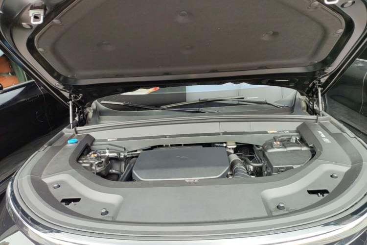 Used Li Auto L9 2024 Ultra Model Engine Bay