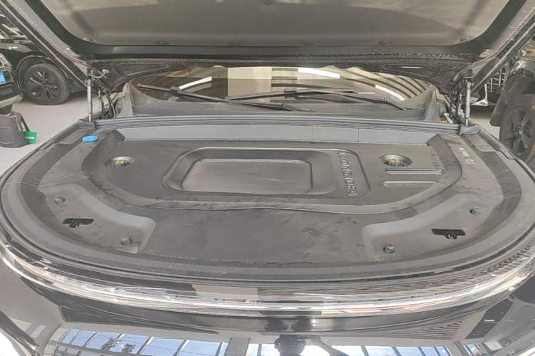Used Li Auto L9 2024 Ultra Model Engine Bay