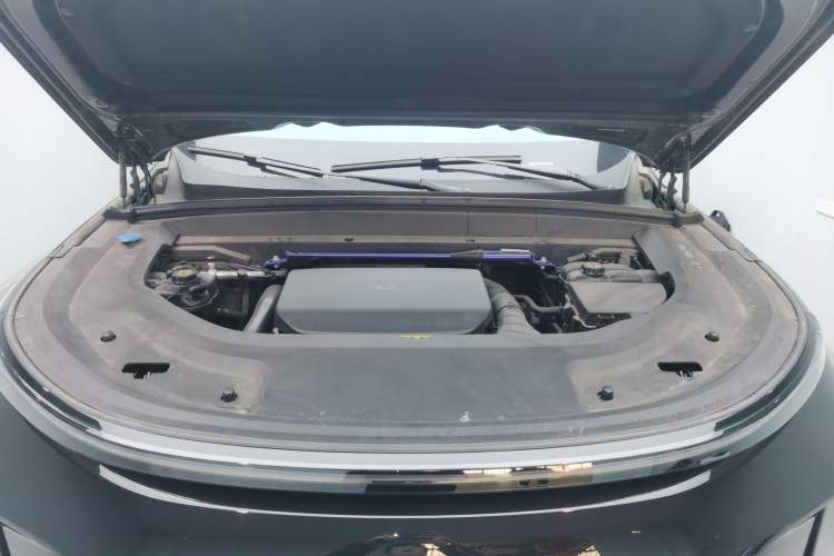 Used Li Auto L9 2024 Pro Model Engine Bay