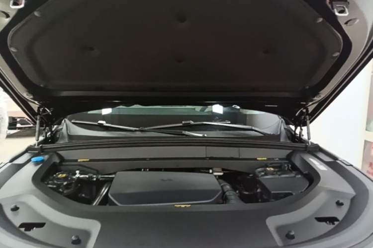 Used Li Auto L9 2024 Ultra Model Engine Bay