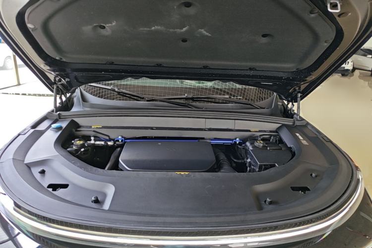 Used Li Auto L9 2024 Pro Model Engine Bay
