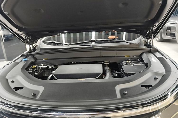 Used Li Auto L9 2024 Ultra Model Engine Bay