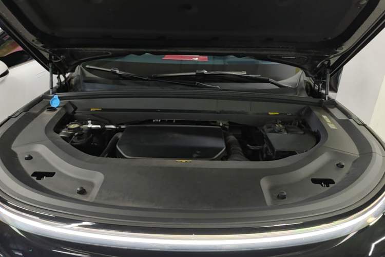 Used Li Auto L9 2024 Pro Model Engine Bay