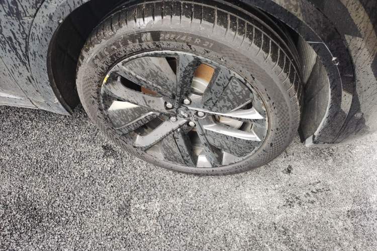Used Li Auto L9 2024 Ultra Model Exterior 1