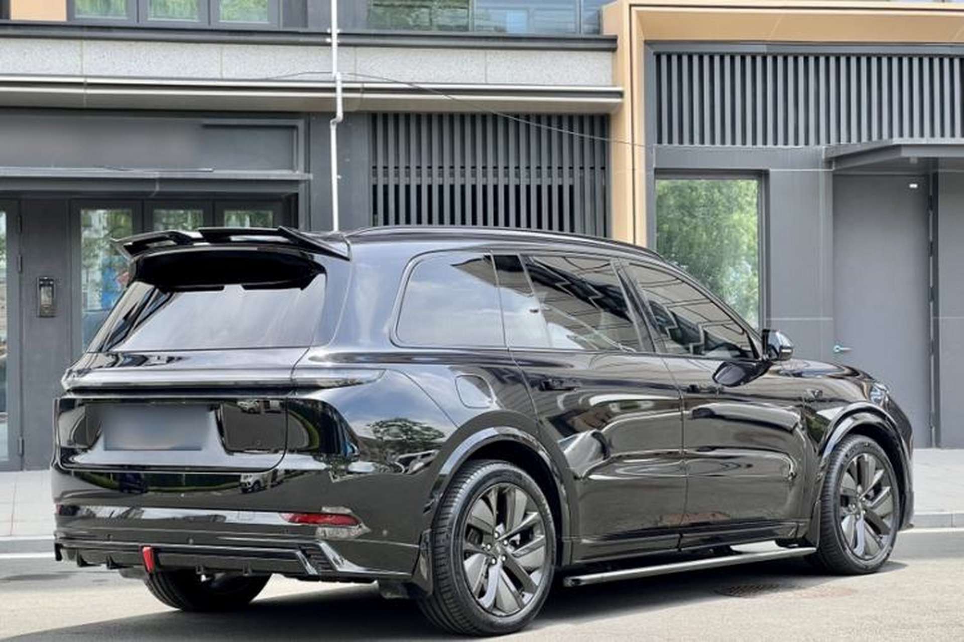 Used Li Auto L9 2024 Ultra Model Exterior 2