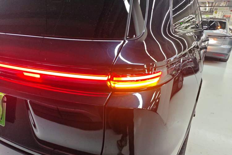 Used Li Auto L9 2024 Ultra Model Exterior 3