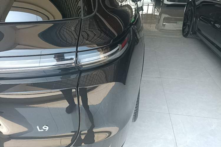 Used Li Auto L9 2024 Ultra Model Exterior 3