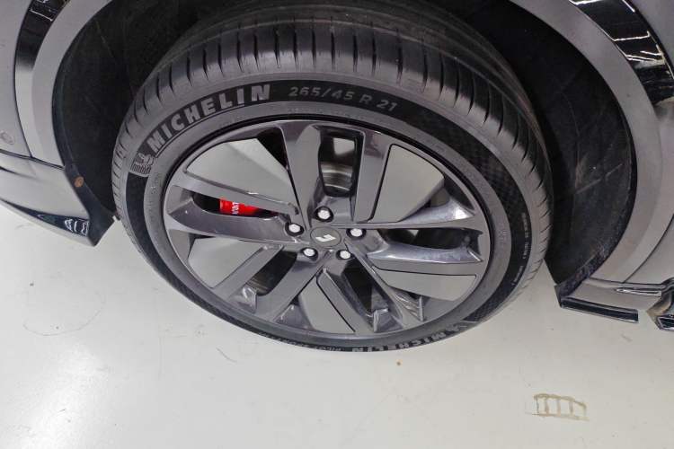 Used Li Auto L9 2024 Ultra Model Exterior 4