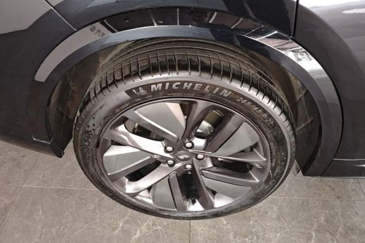Used Li Auto L9 2024 Ultra Model Exterior 5