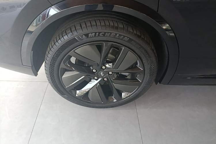 Used Li Auto L9 2024 Ultra Model Exterior 5